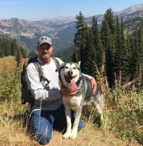 Malamute hiking by Grand Tetons